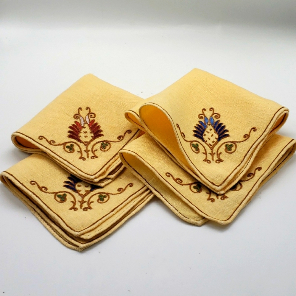 Vintage Embroidered Cocktail Napkins Peacock (4)